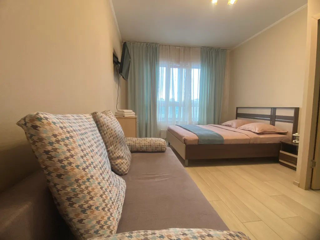 Живи в центре событий