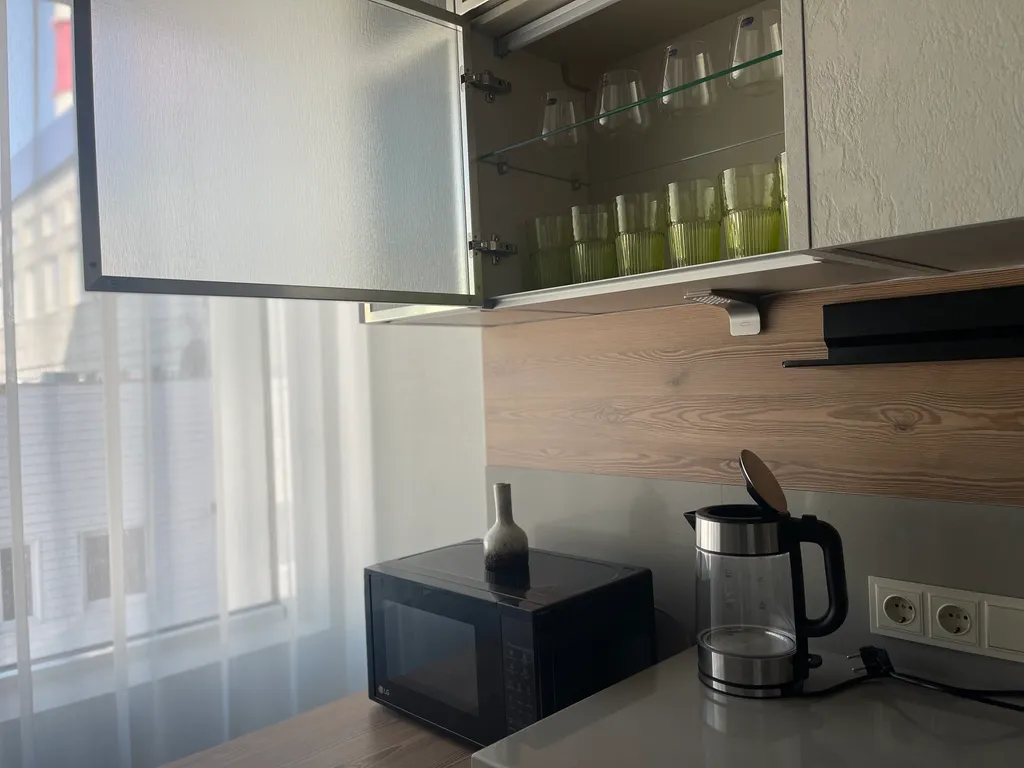 Просторная и светлая квартира с огромными окнами