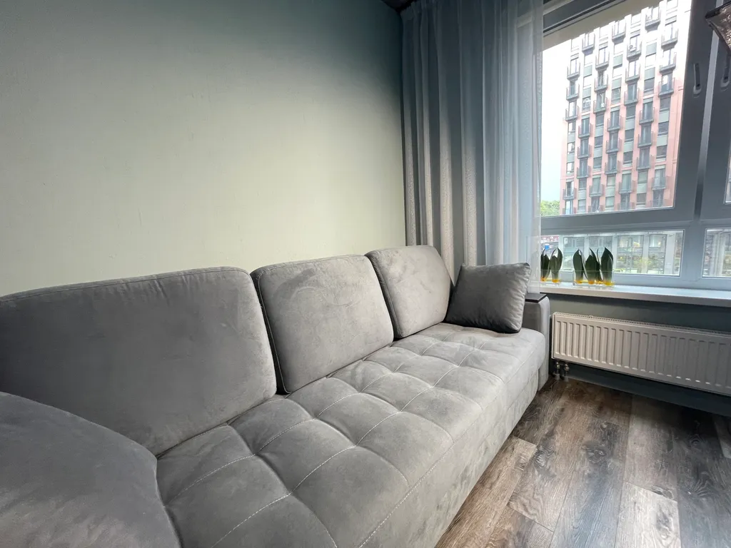 Роскошная уютная квартира с огромными окнами в тихий двор