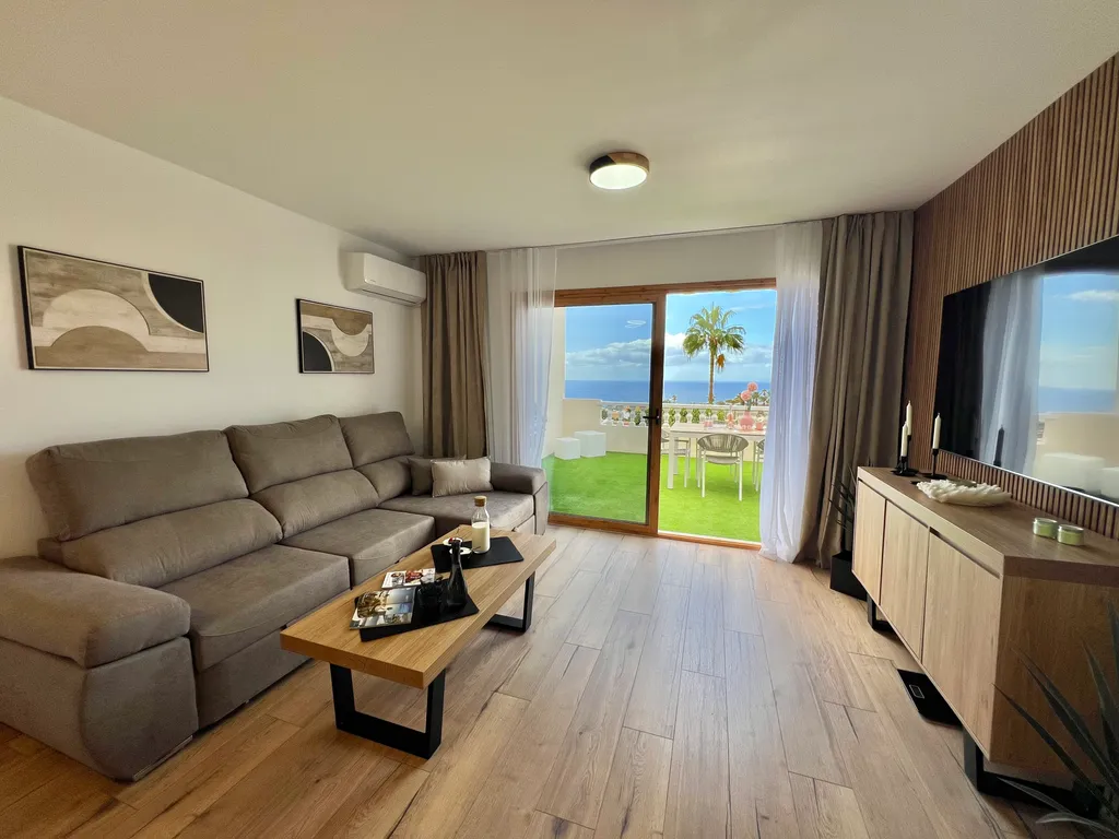 PaulMarie Apartment Lounge Cristina