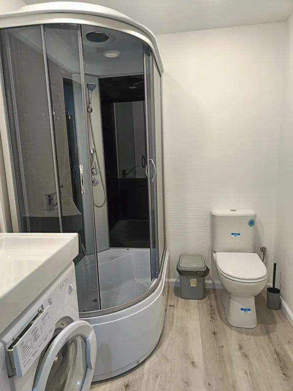 Коттедж Коттедж Этаж двухкомнатный в центре — Геленджик