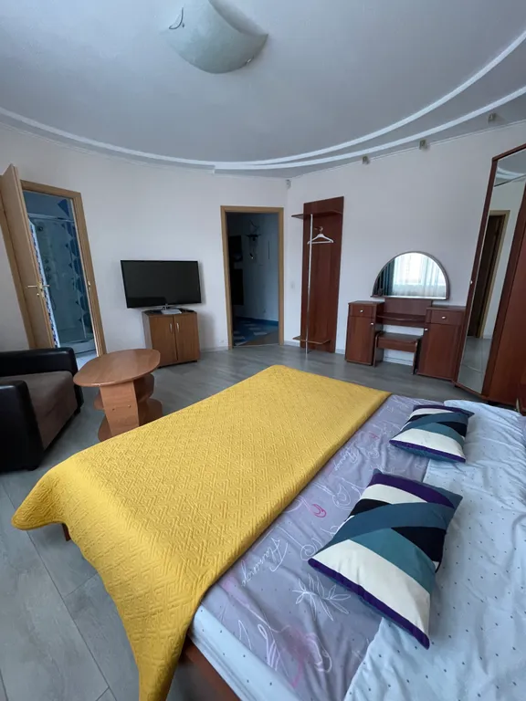 Трехкомнатная квартира в центре Перми