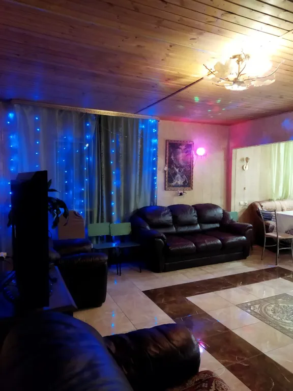 Уютный коттедж до 10 гостей с удобной локацией для торжеств и отдыха