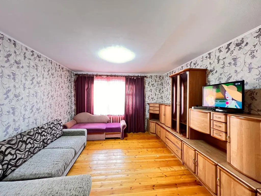 Большая трехкомнатная квартира центр