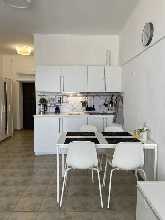 Уютные апартаменты с бассейном на берегу моря