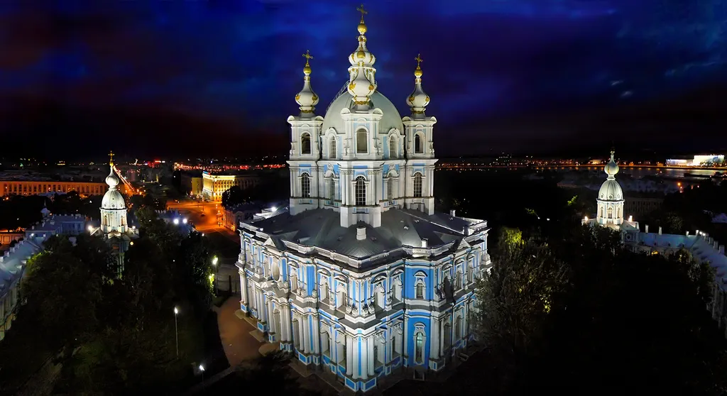 Удобная двухуровневая квартира в центре