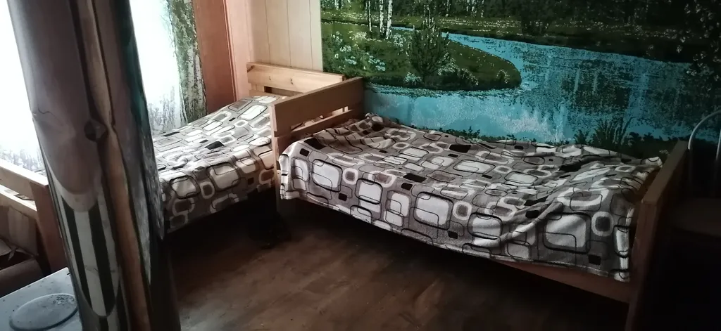 Дом рядом с озером