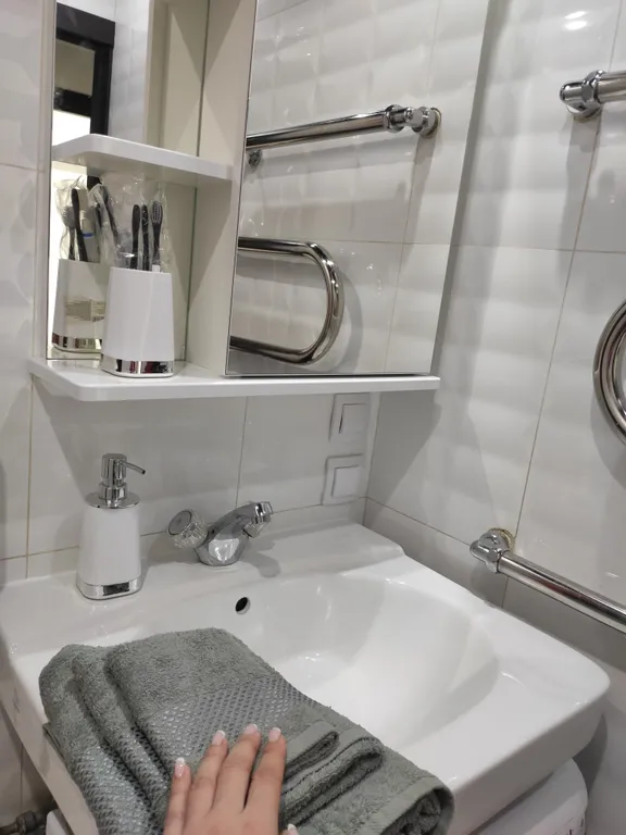 Уютный семейный апартамент в центре, штаб округа набережная, 5 гостей