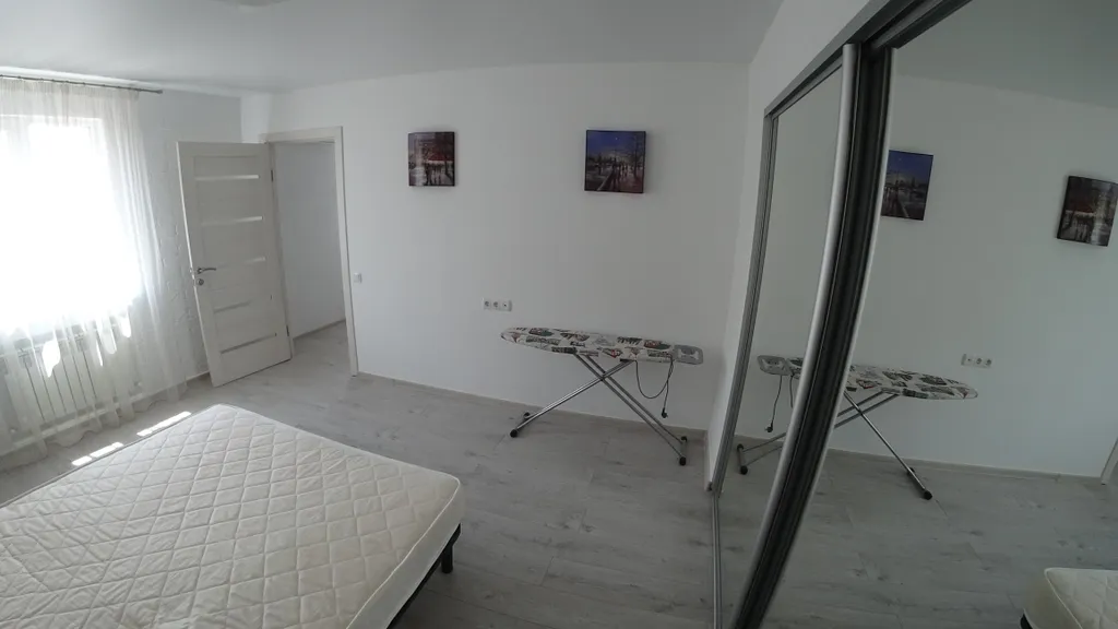 Отличная двухкомнатная квартира с двориком