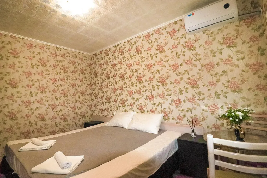 Уютная комната у моря