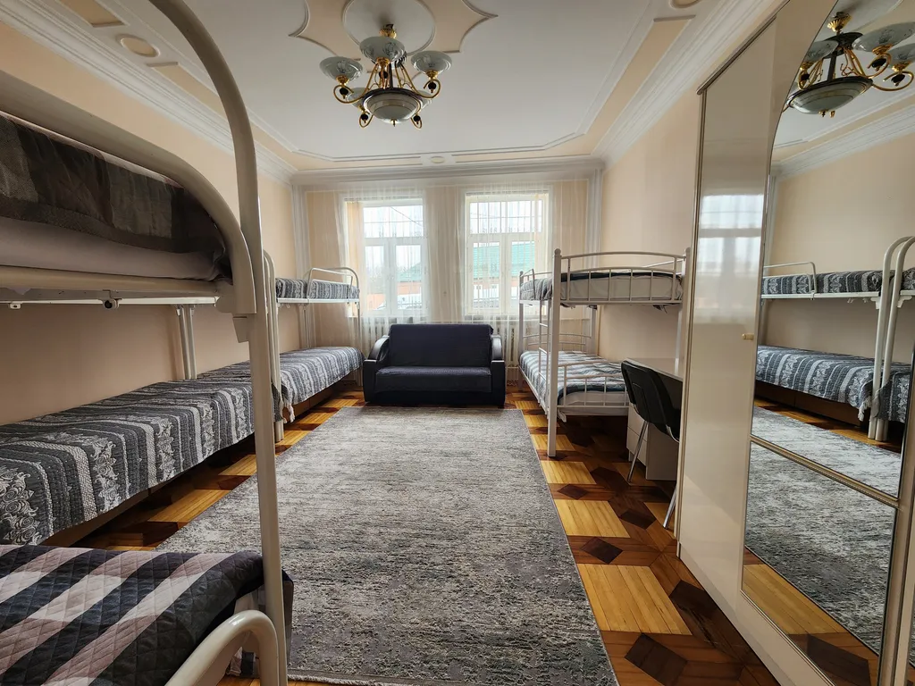 Уютный дом возле термального источника по дороге на курорт Мамисон