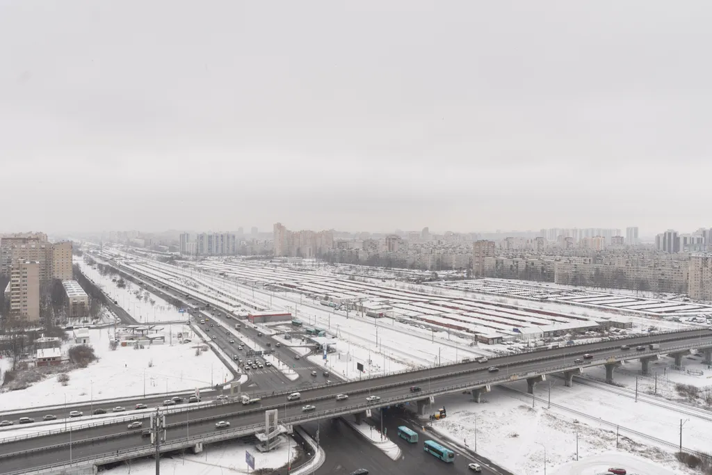 Квартира Квартира Уютная и просторная студия рядом с метро — Санкт-Петербург