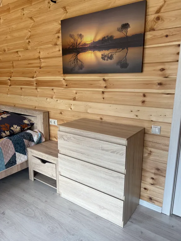 Барн хаус с видом на речку и бассейном