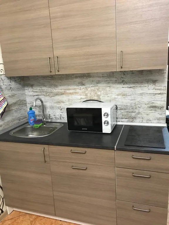 Квартира-студия у моря в шаговой доступности, личная парковка