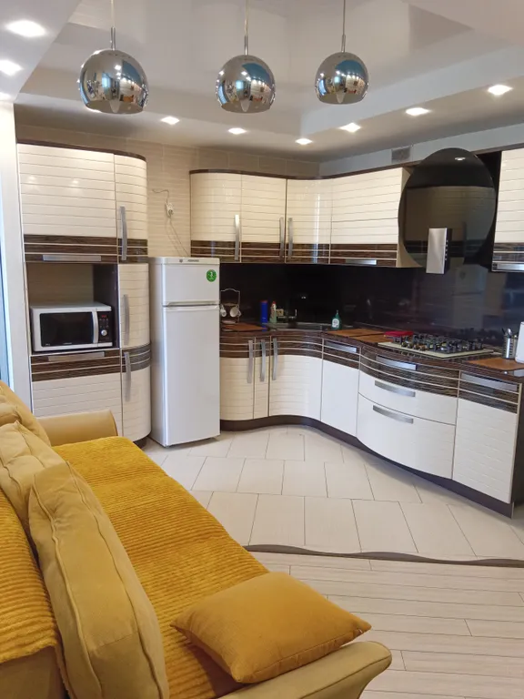 Уютная квартира напротив Дворца игровых видов спорта