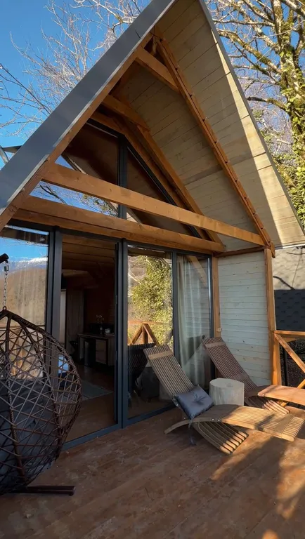 Коттедж Средний домик в глэмпинге эко-ферма Гуляй поле — аренда посуточно в Черешня