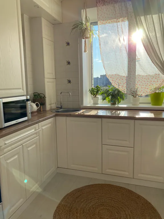 Рядом с лесом