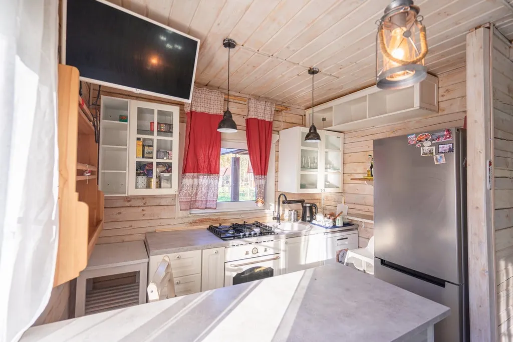 Коттедж Большой дом Радужный — Тосно