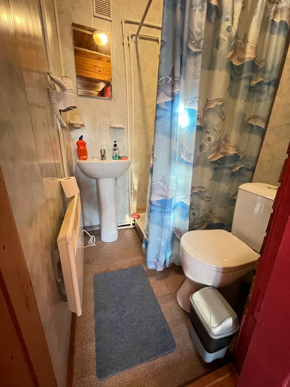 Квартира Жилая комната на четверых в деревянном таунхаусе — Апшеронск