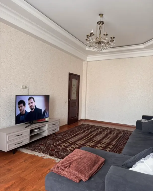 Квартира Квартира в центре города возле парка — Махачкала