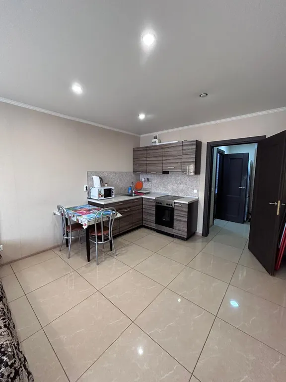 Квартира рядом ТЦ Орбита и ТЦ Роялль