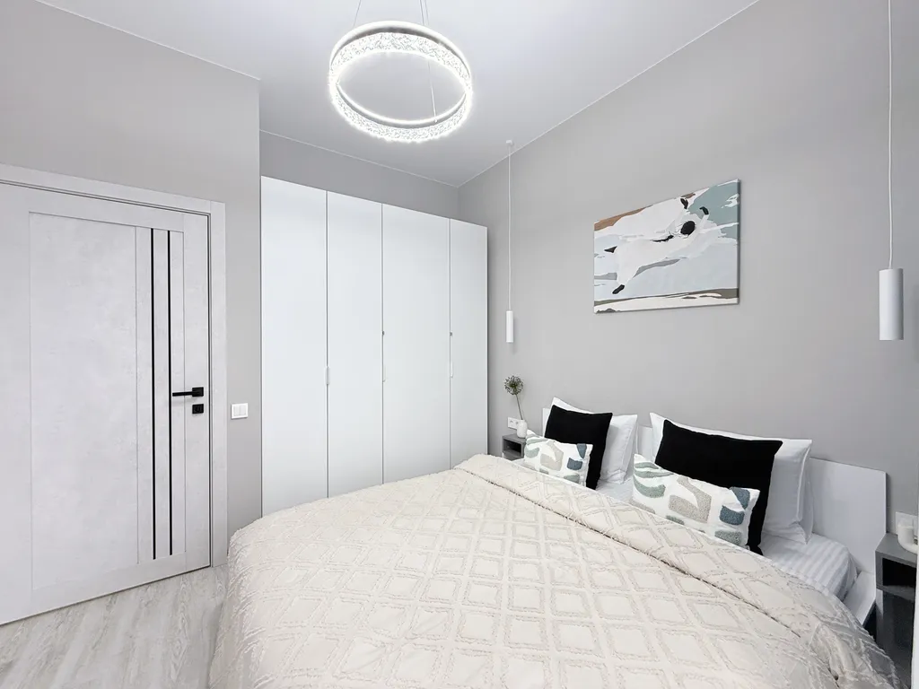 Квартира для семьи в жк с колоннадой и фонтанами