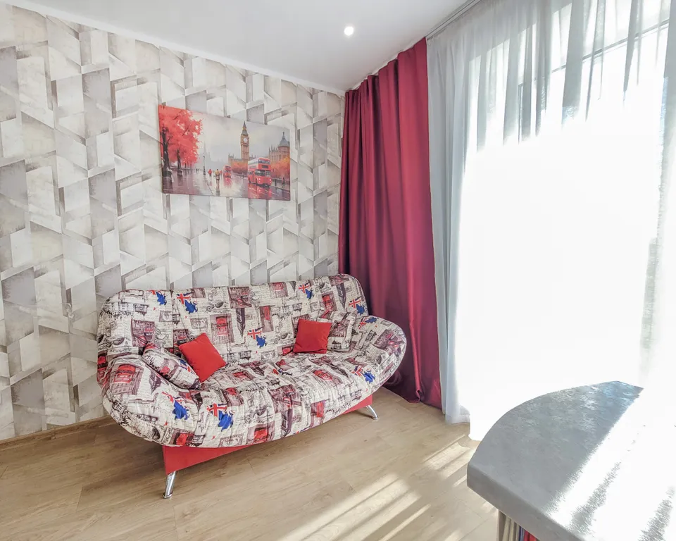 Уютная евродвушка в районе трц огни