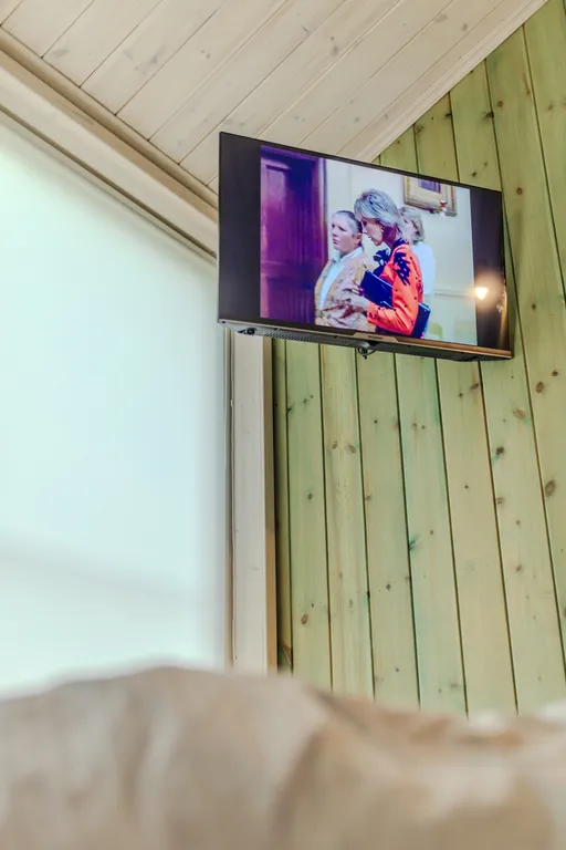 Дом-студия с панорамной стеной на залив Мусталанлахти