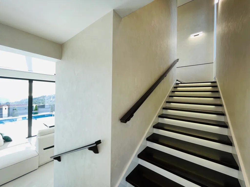 Вилла с бассейном и баней