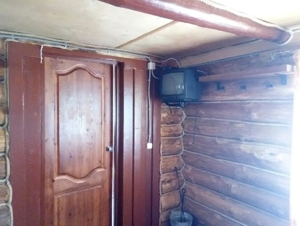 Жилой дом на самом берегу озера Крошнозеро