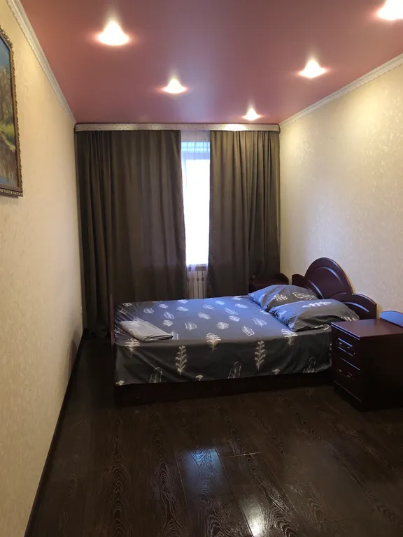 2-комнатная квартира в темных тонах с евроремонтом