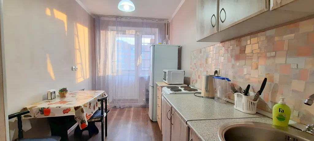 Светлая квартира с удобной локацией возле ТРЦ Планета