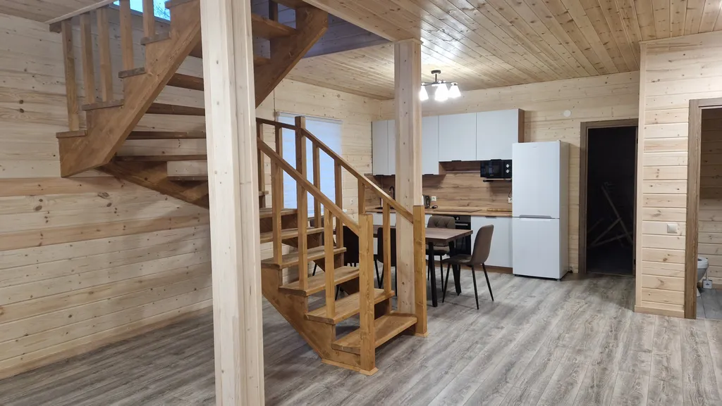 Коттедж с сауной комфорт-класса на реке Яхра