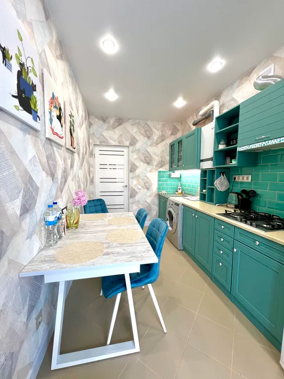 Бирюзовая квартира