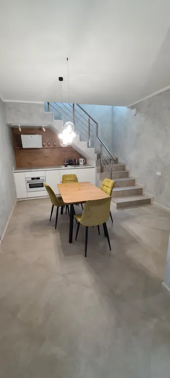 Пол дома на берегу моря