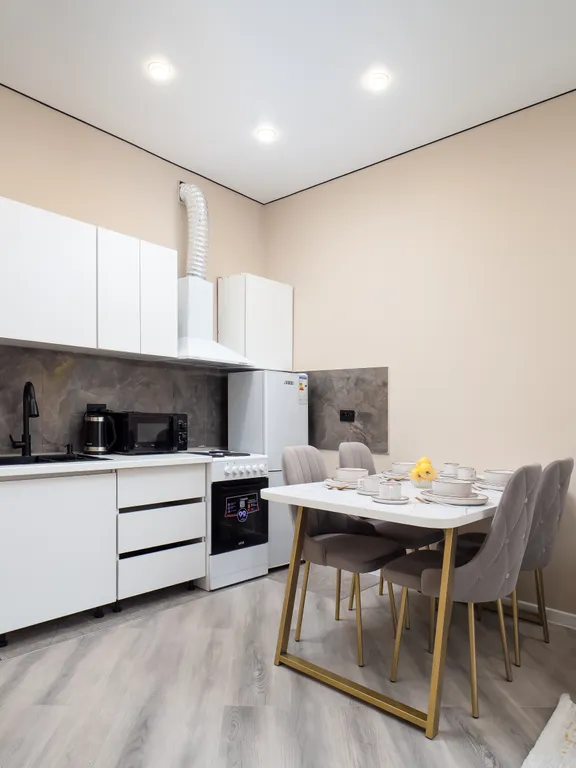 Уютная евродвушка на Абая рядом с АДК и метро Сайран