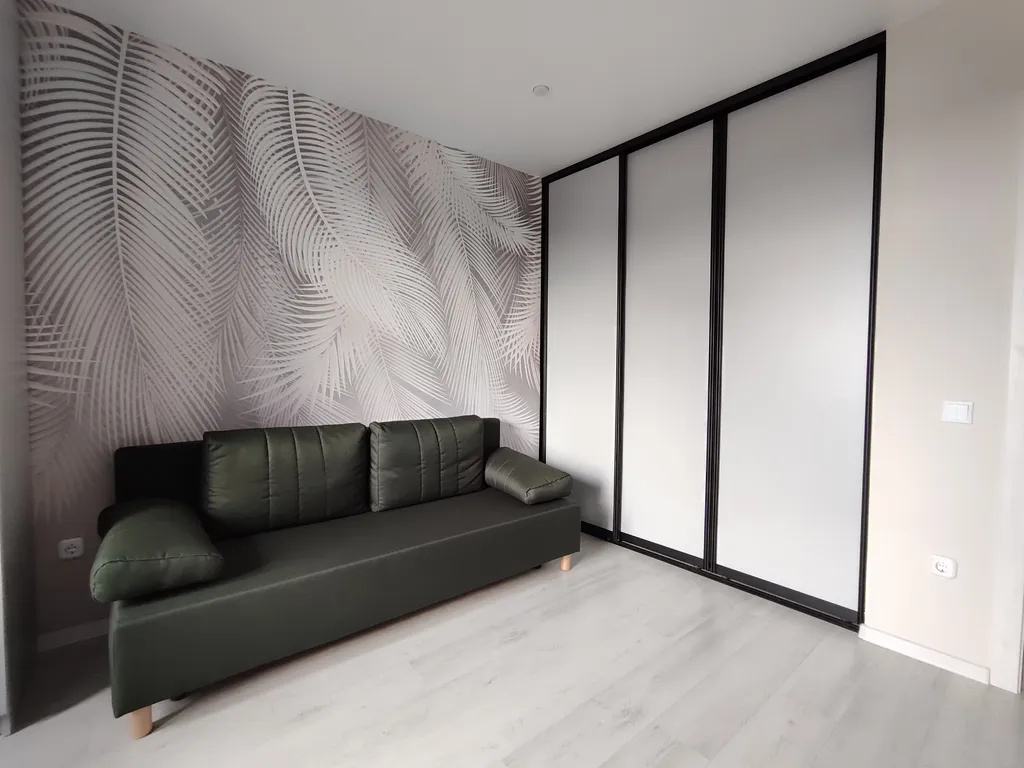 Уютная квартира с отдельной спальней, новым ремонтом и техникой