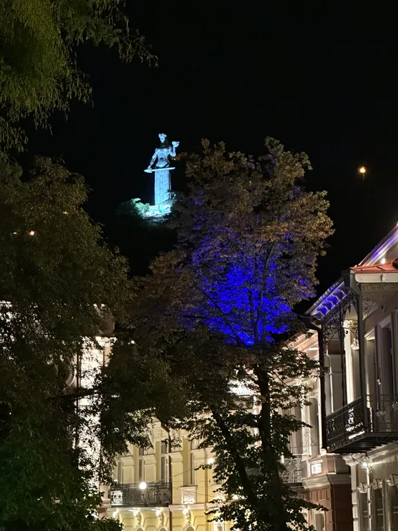 Apartment Gudiashvili square