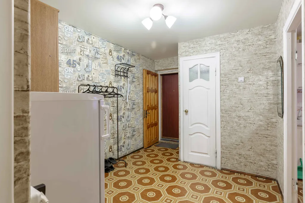 Двухкомнатная квартира в центре города напротив Академии Спорта СГУС