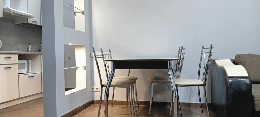 Трехкомнатная с изолированными спальнями и балконом