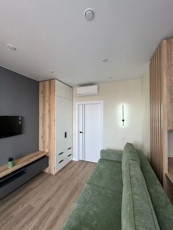 Студия на берегу реки Северная Двина