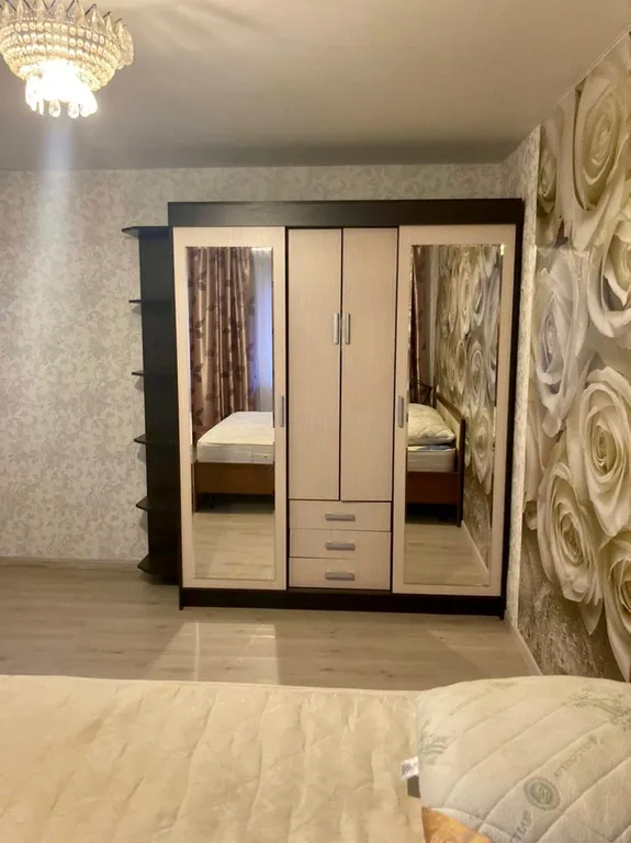 Уютная четырехкомнатная квартира в центре Славянки