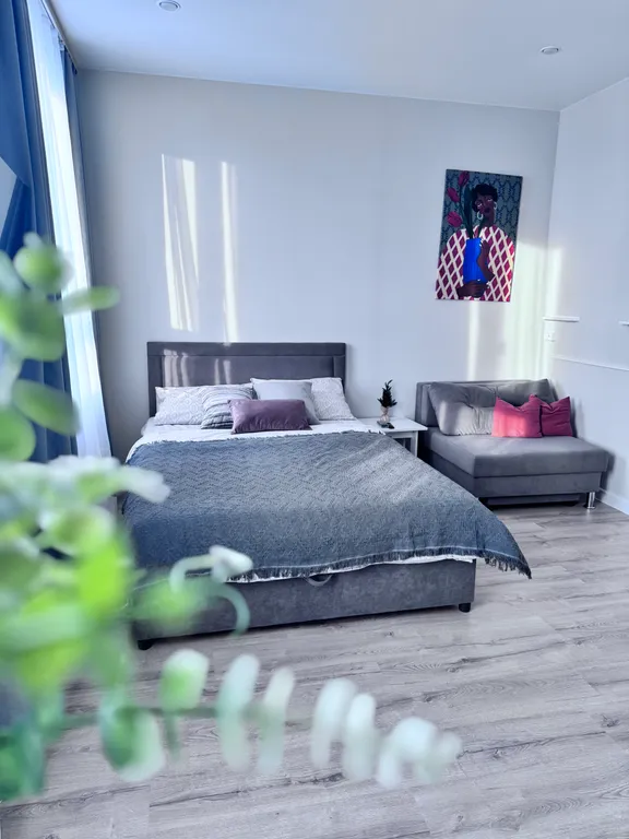 Квартира Стильная студия на высоком этаже ЖК Преображенский — Тюмень