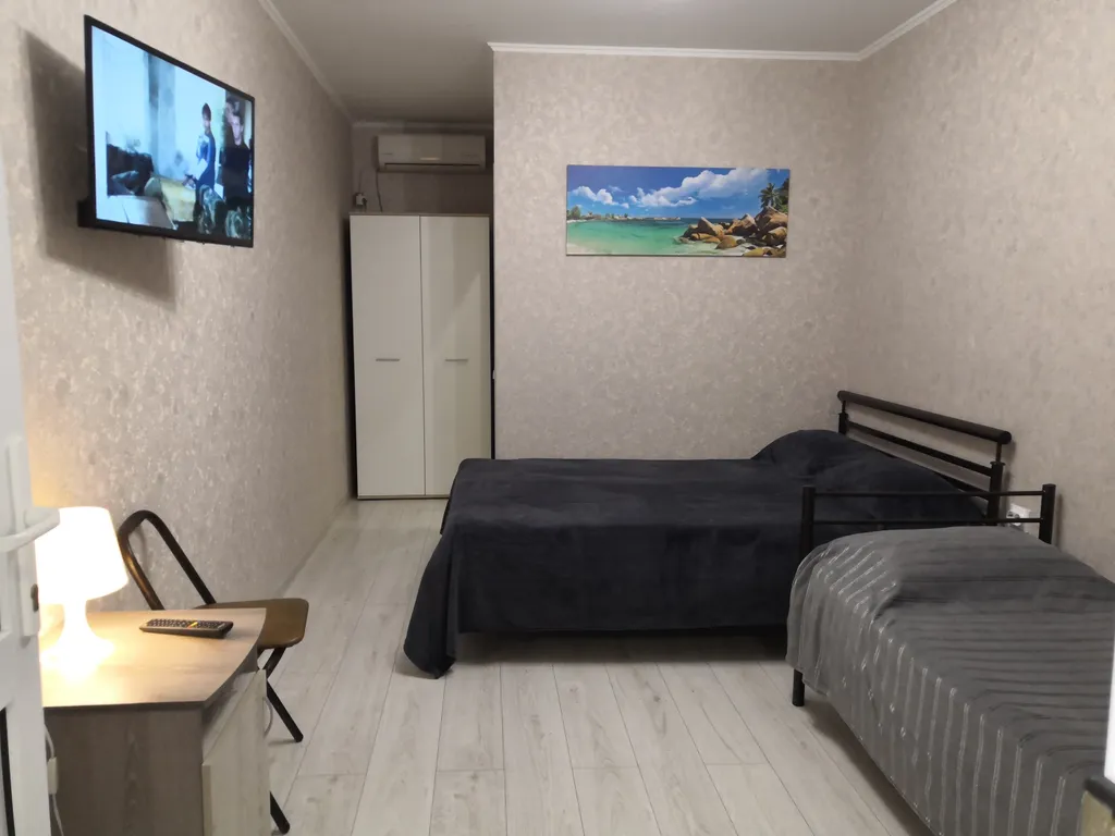 Квартира Квартира Семеный с кухне с видом на детскую площадку — Геленджик