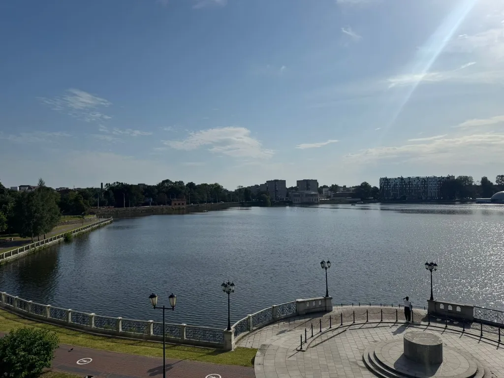 Квартира Комфортная и просторная квартира у озера — Калининград