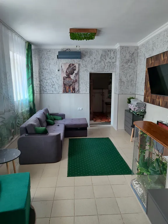 Тропикана в 50 метрах от моря