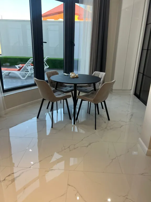 Квартира с личной террасой и видом на море