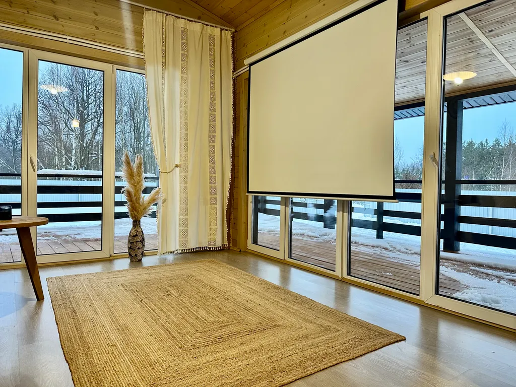 Домик в деревне На Бали Бывали с видом на лес