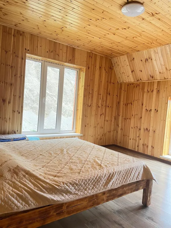 Уютная дача с видом на горы и речку в Фиагдоне