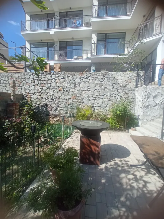 Уютная большая видовая квартира с балконом 2.2